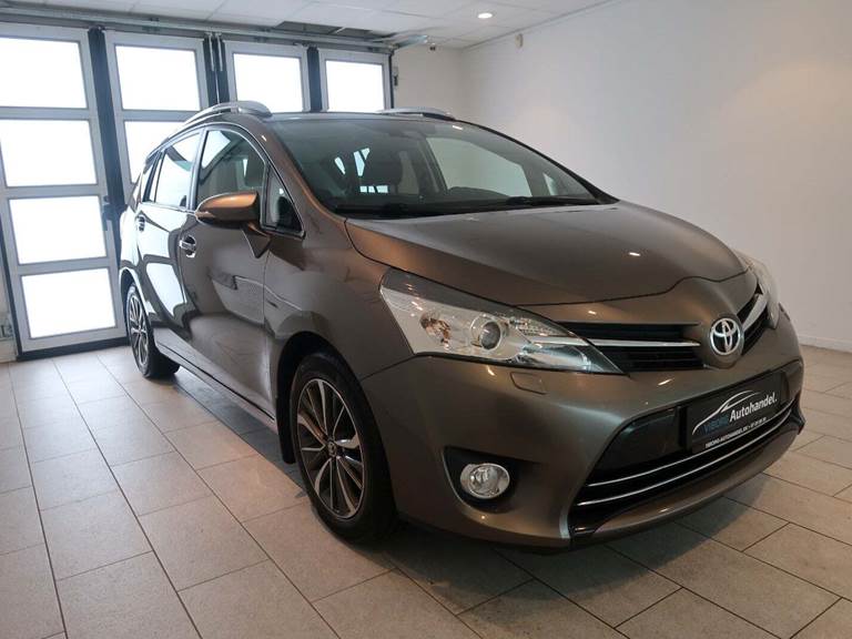 Toyota Verso 1,8 VVT-i T2 Premium 7prs
