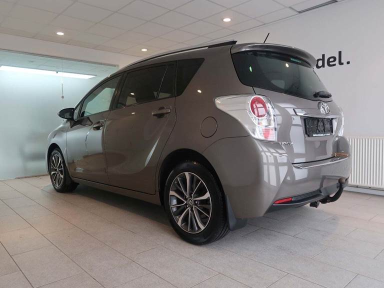 Toyota Verso 1,8 VVT-i T2 Premium 7prs