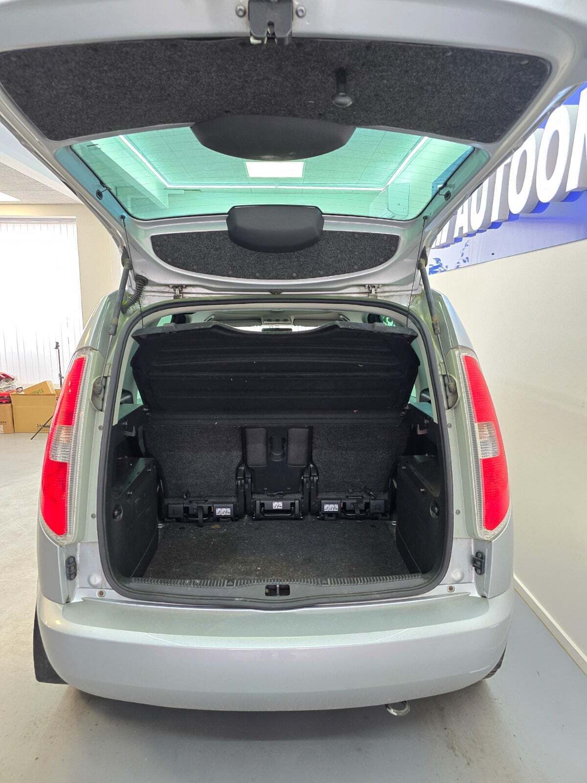 Sølv Skoda Roomster fra 2012