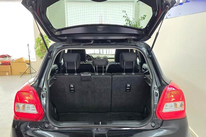 Sort Suzuki Swift fra 2020