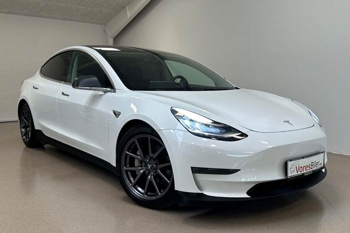 Hvid Tesla Model 3 fra 2019