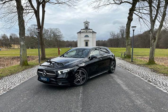 Sort Mercedes A200 fra 2023