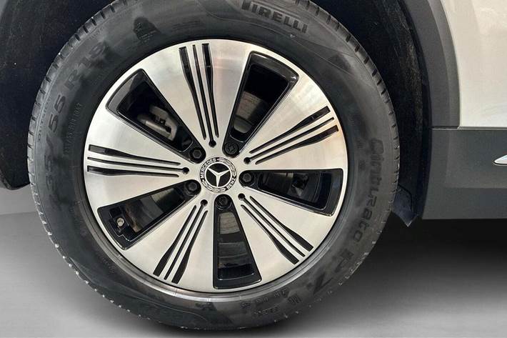 Sølv Mercedes EQA250+ fra 2024