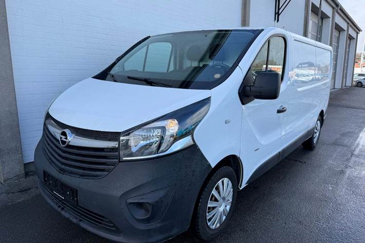 Hvid Opel Vivaro fra 2016