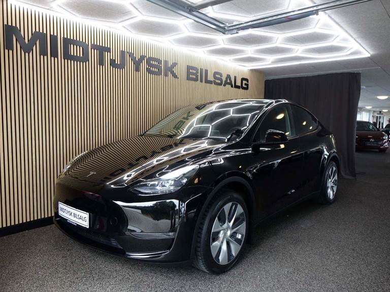 Tesla Model Y Long Range AWD