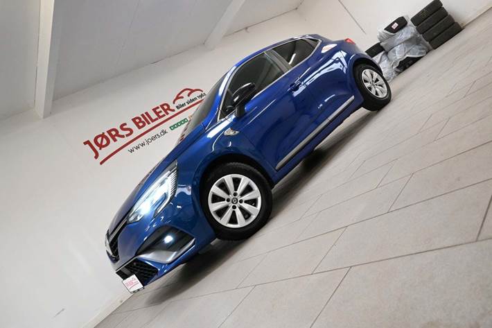 Blå Renault Clio V fra 2020