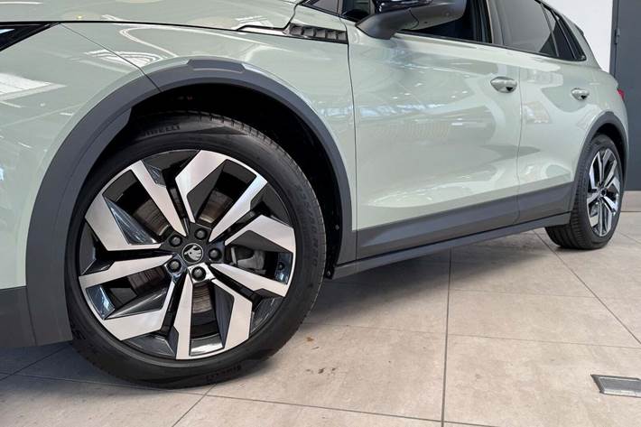 Grøn Skoda Elroq fra 2025