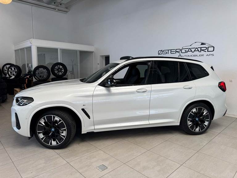 BMW iX3 Charged Plus M-Sport