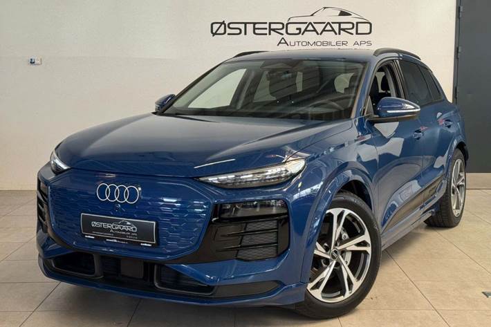 Blå Audi Q6 e-tron fra 2025