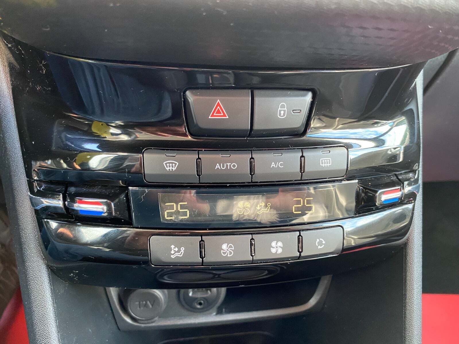 Peugeot 2008 1,2 VTi 82 Allure