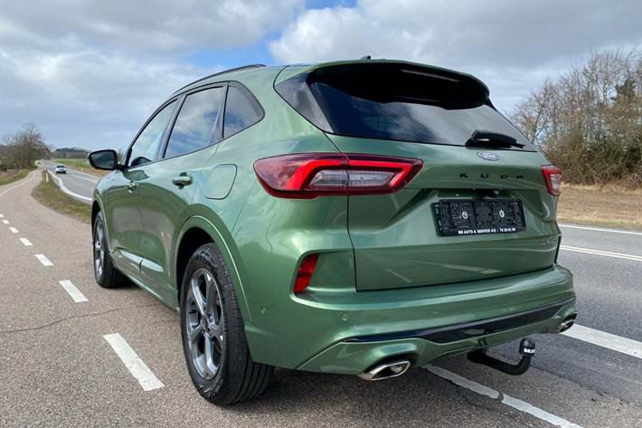 Grøn Ford Kuga fra 2025