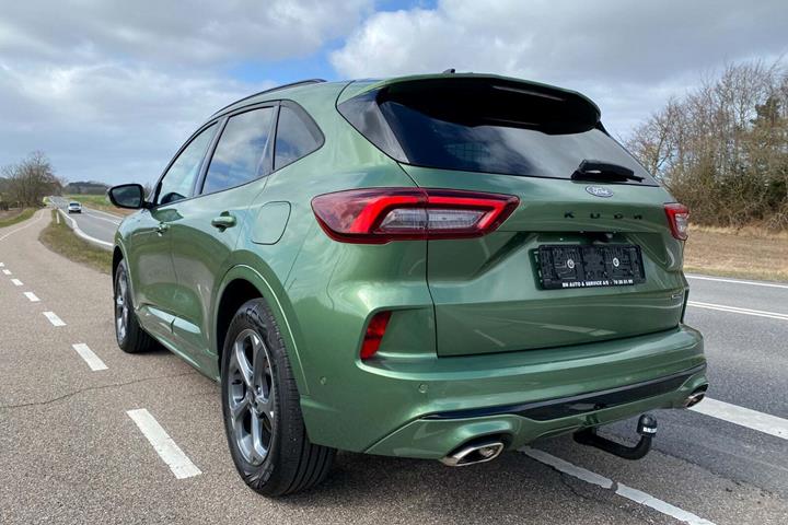 Grøn Ford Kuga fra 2025