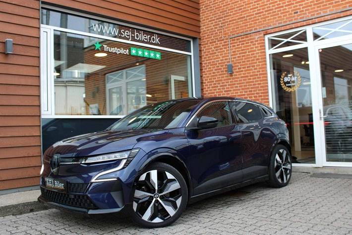 Blå Renault Megane E-Tech fra 2024