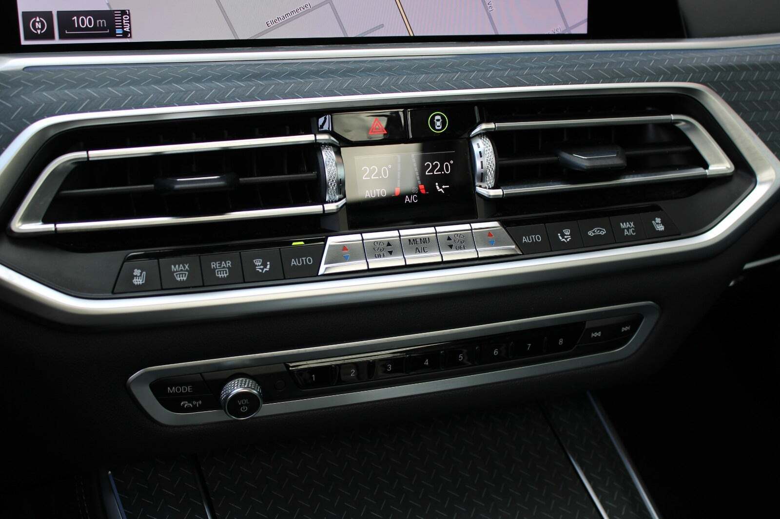 Blå BMW X5 fra 2021