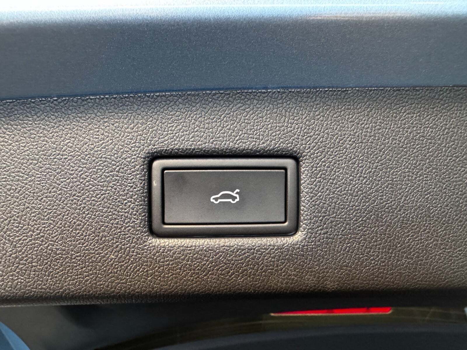 Blå Ford Explorer fra 2024