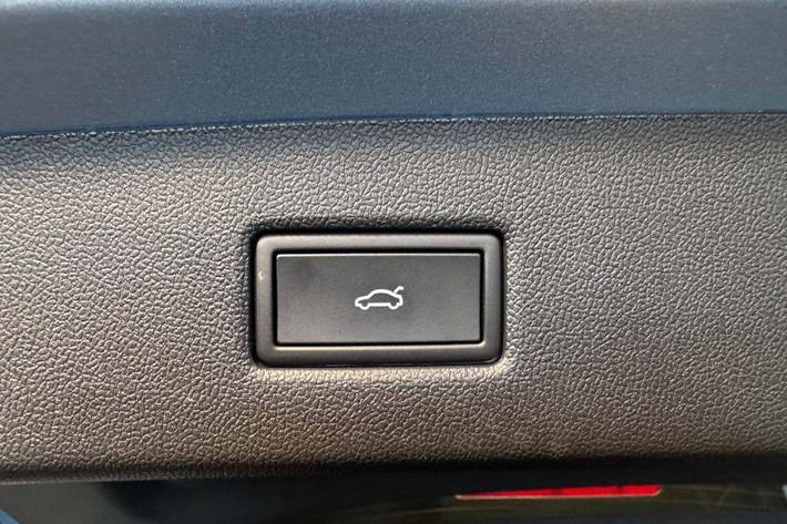 Blå Ford Explorer fra 2024