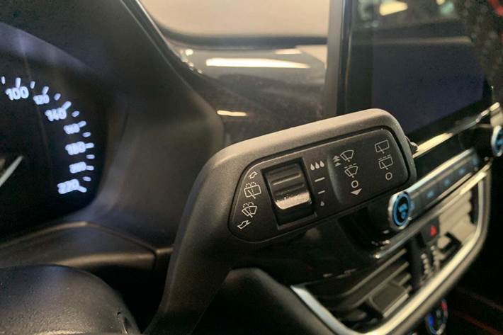 Blå Ford Fiesta fra 2021