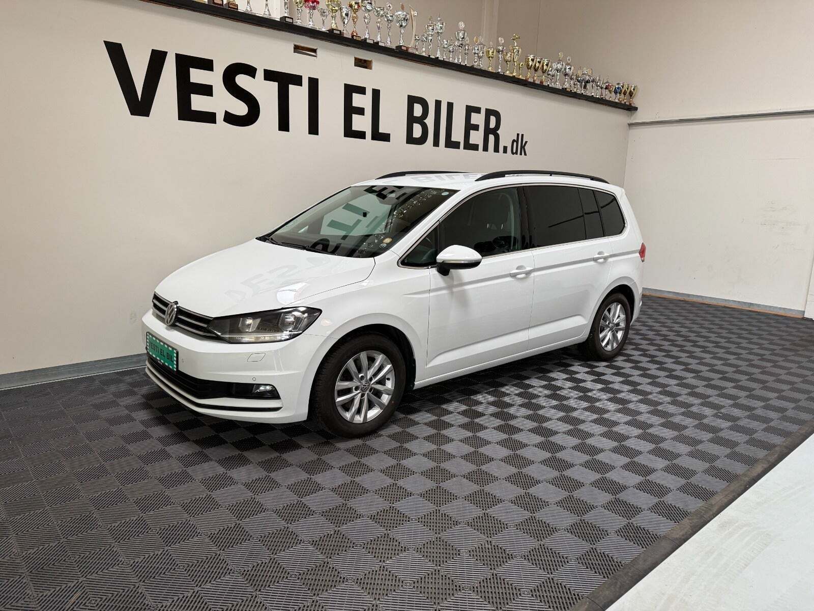 VW Touran 2,0 TDi 115 Comfortline DSG Van