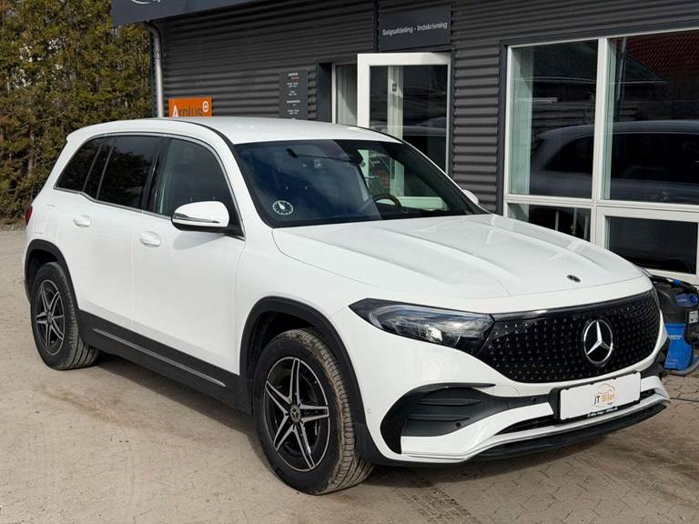 Mercedes EQB250+ AMG Line