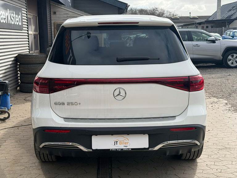 Mercedes EQB250+ AMG Line