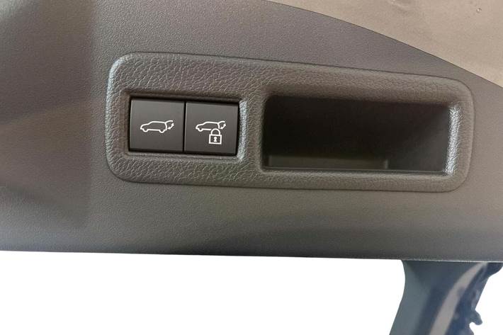 Sort Toyota BZ4X fra 2025