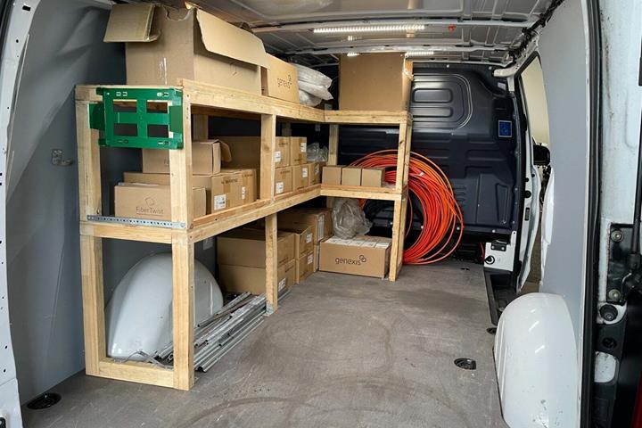 Hvid Mercedes Vito 114 fra 2023