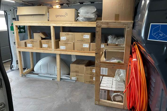 Hvid Mercedes Vito 114 fra 2023