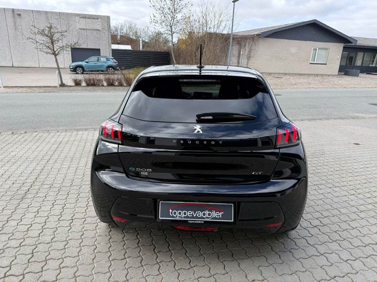 Peugeot e-208 50 GT