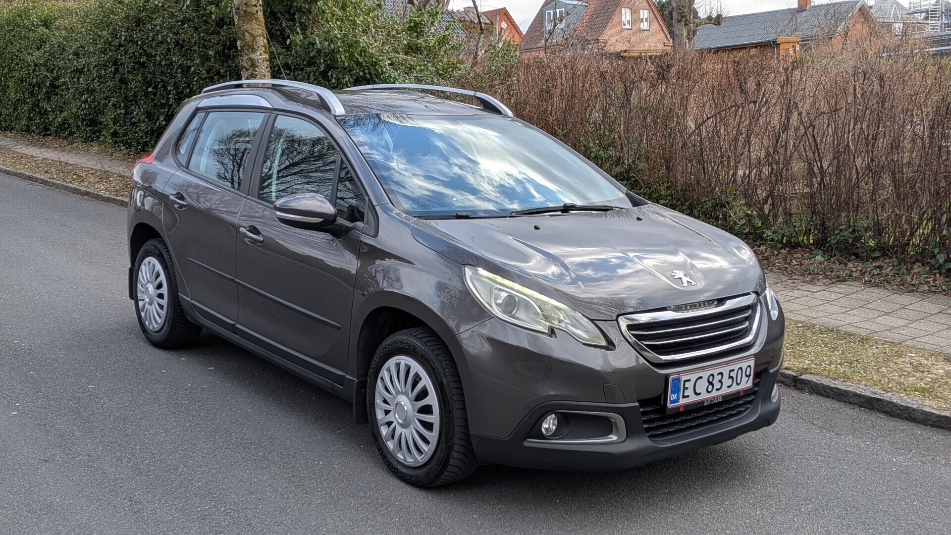 Peugeot 2008 1,2 VTi Crossover