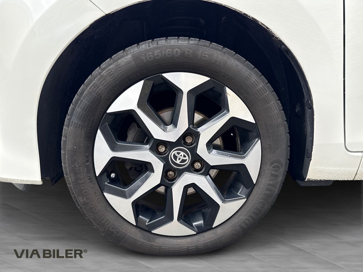 Hvid Toyota Aygo fra 2021