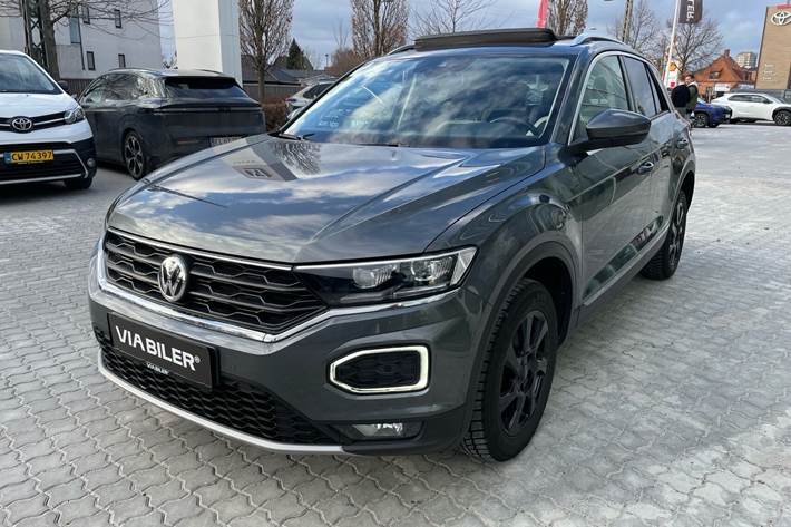 Grå VW T-Roc fra 2020