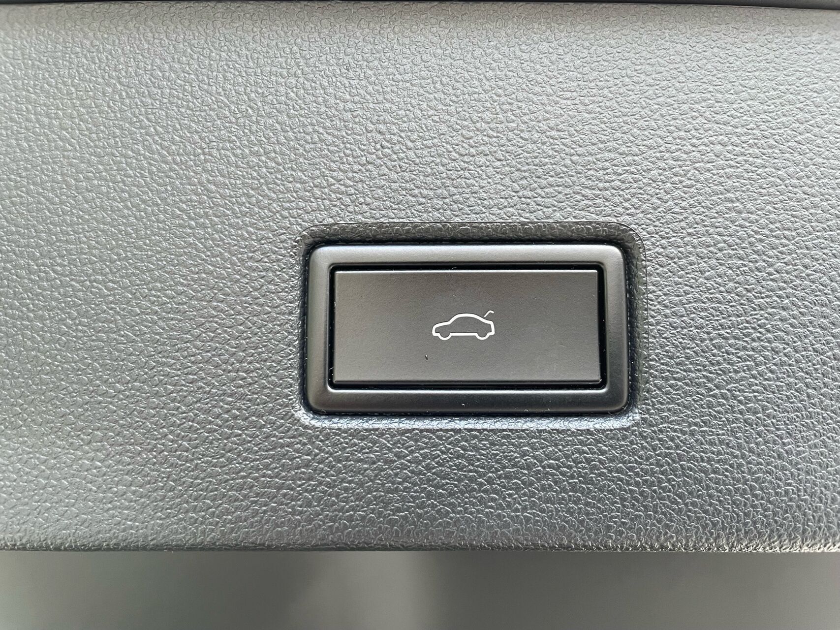 Grå VW T-Roc fra 2020