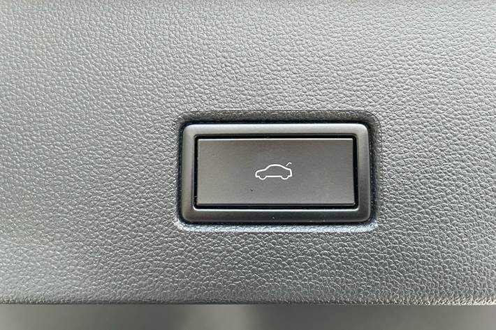 Grå VW T-Roc fra 2020