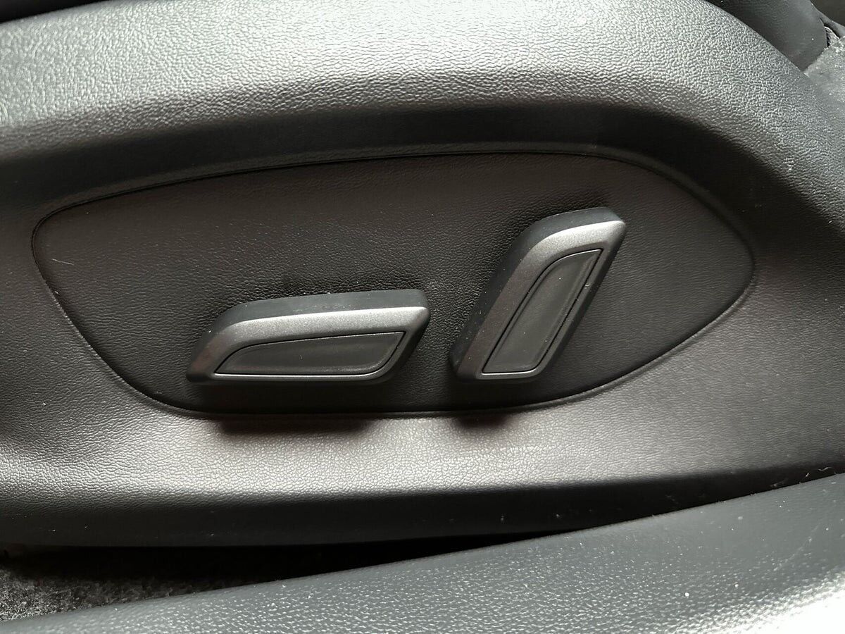 Orange MG MG4 Electric fra 2023