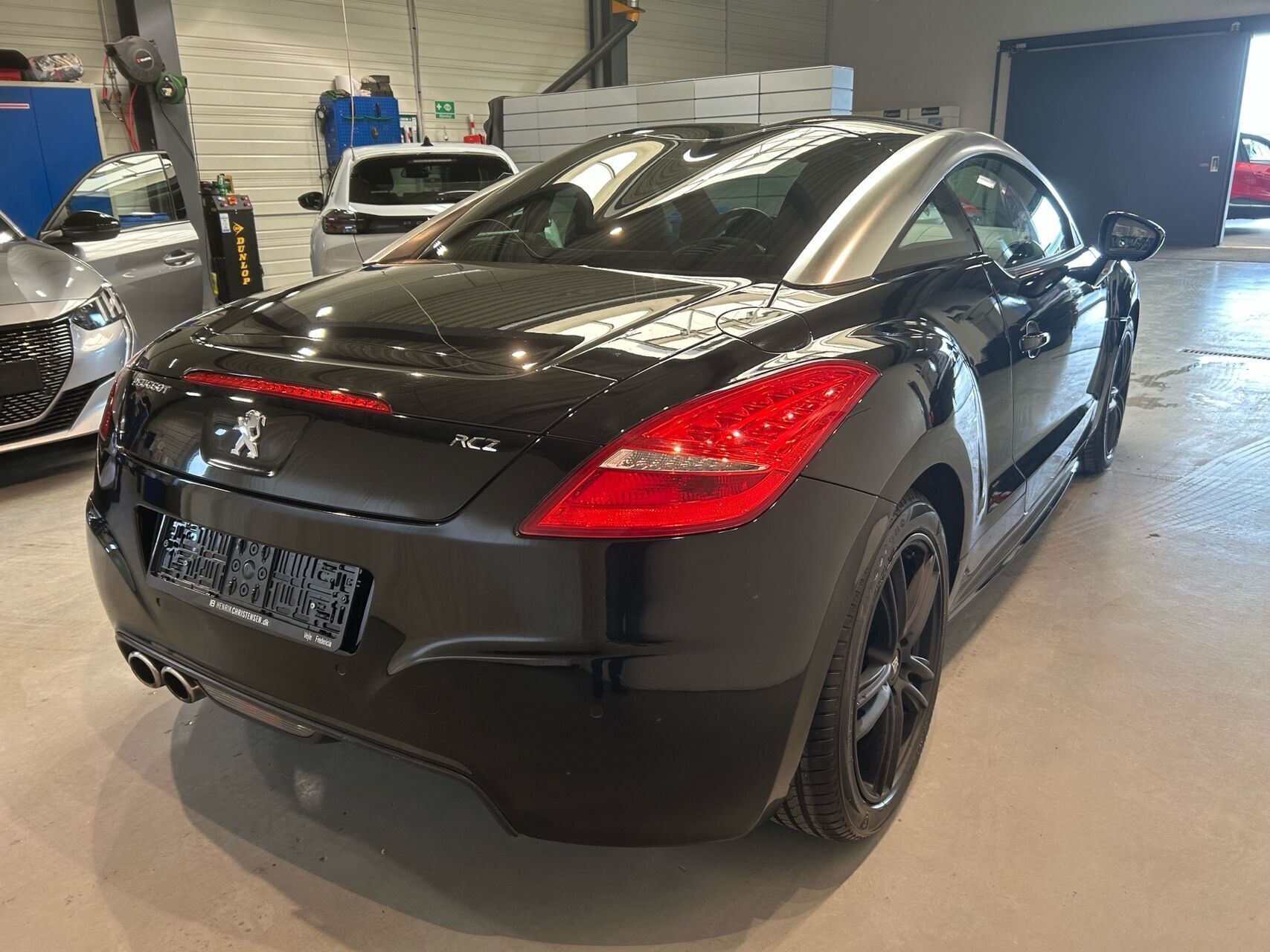 Sort Peugeot RCZ fra 2010