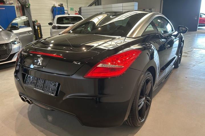 Sort Peugeot RCZ fra 2010