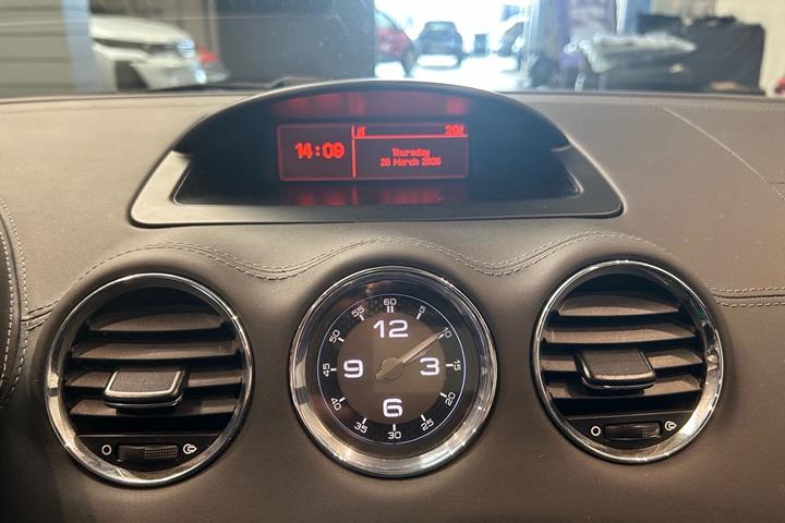 Sort Peugeot RCZ fra 2010