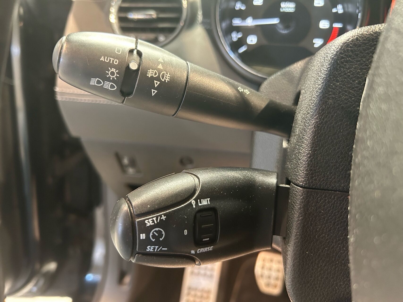 Sort Peugeot RCZ fra 2010