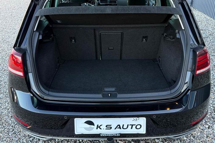 Sort VW Golf VII fra 2018