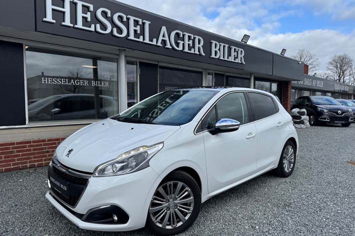 Hvid Peugeot 208 fra 2017