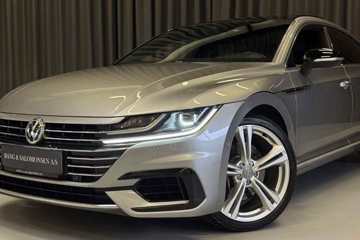 Sølv VW Arteon fra 2018