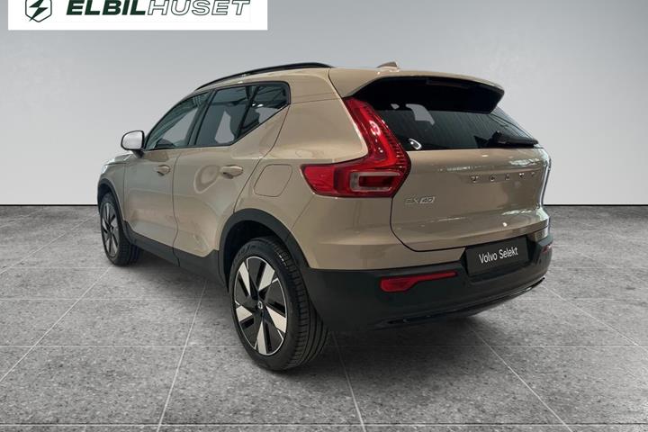 Orange Volvo EX40 fra 2025