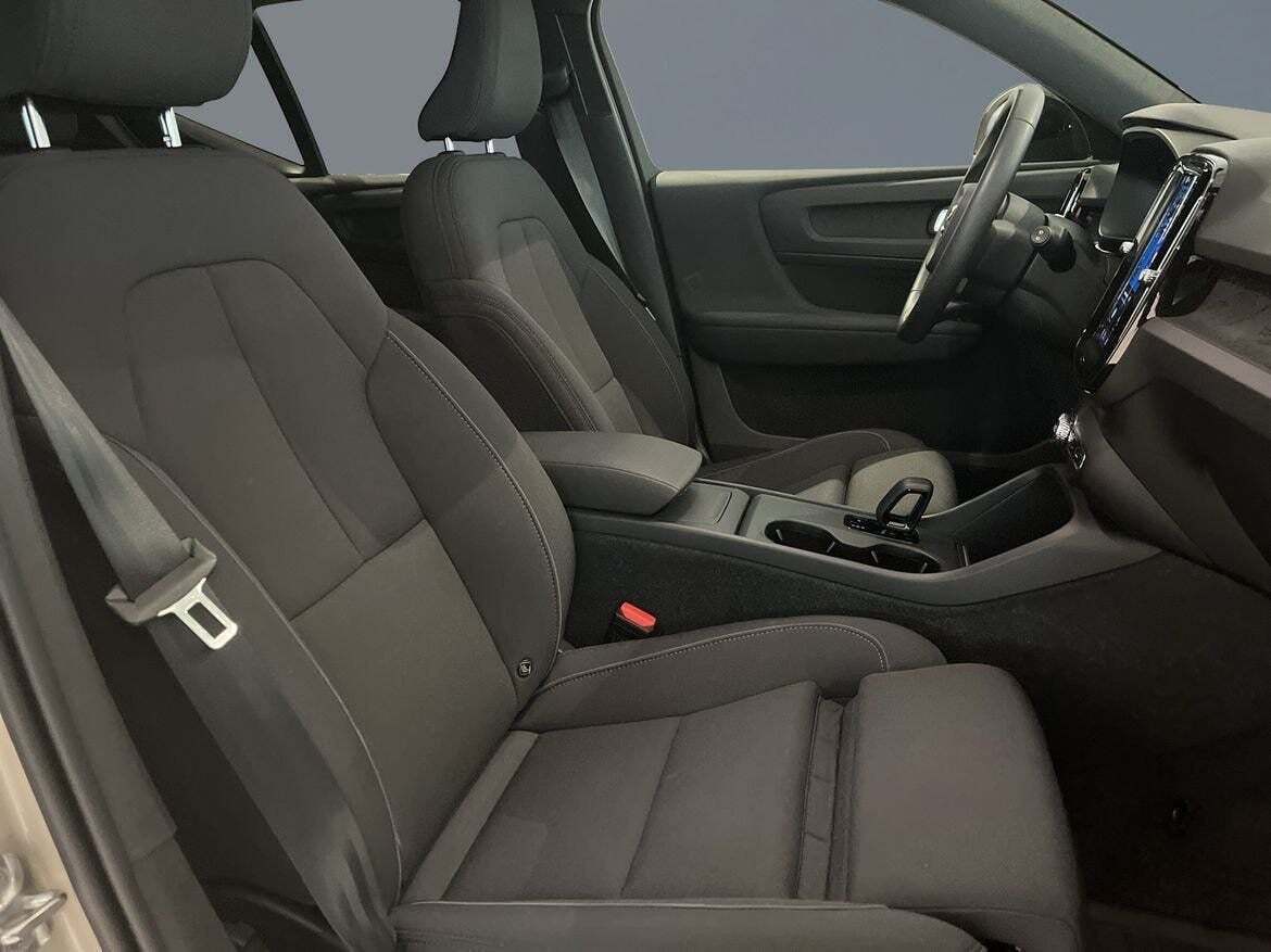 Orange Volvo EX40 fra 2025