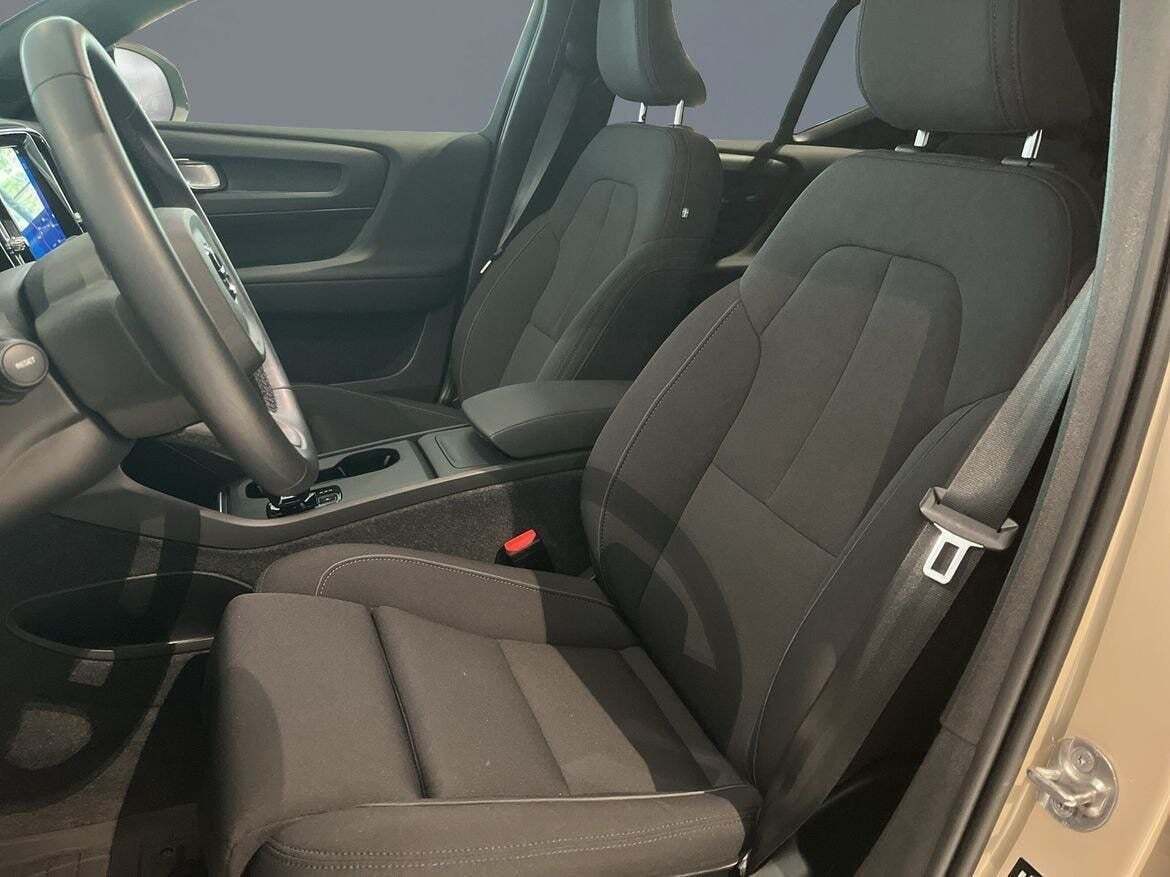 Orange Volvo EX40 fra 2025