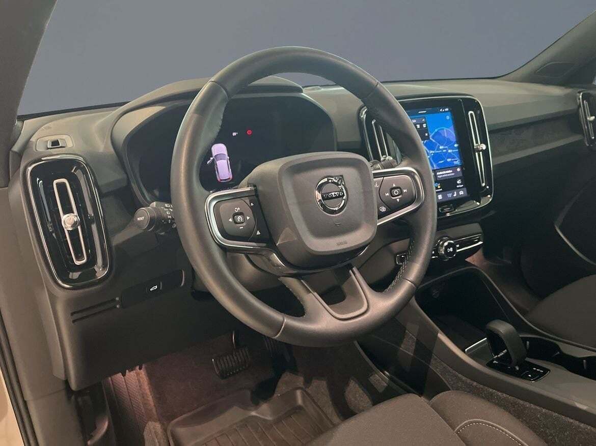 Orange Volvo EX40 fra 2025