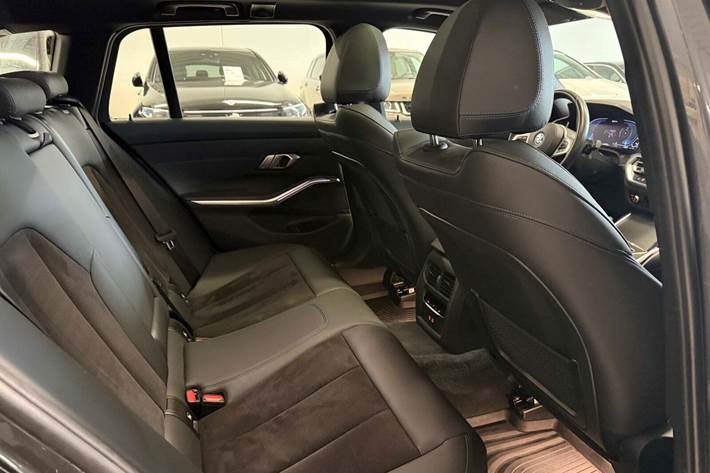 undefined BMW 330e fra 2022