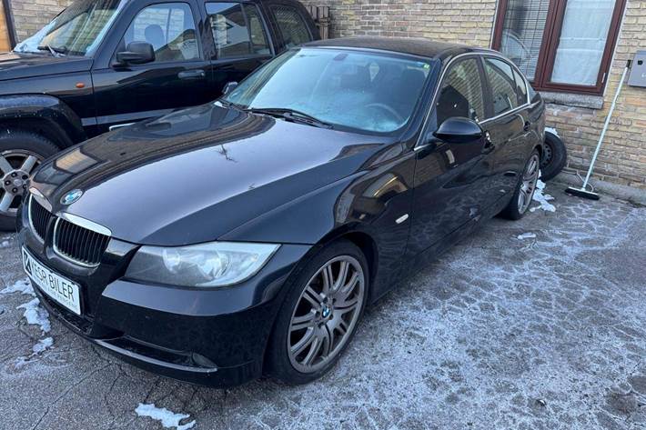 undefined BMW 320i fra 2005
