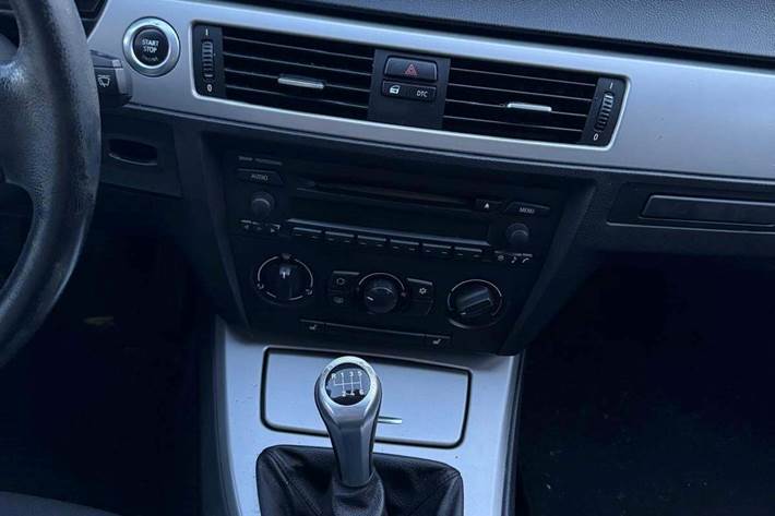 undefined BMW 320i fra 2005