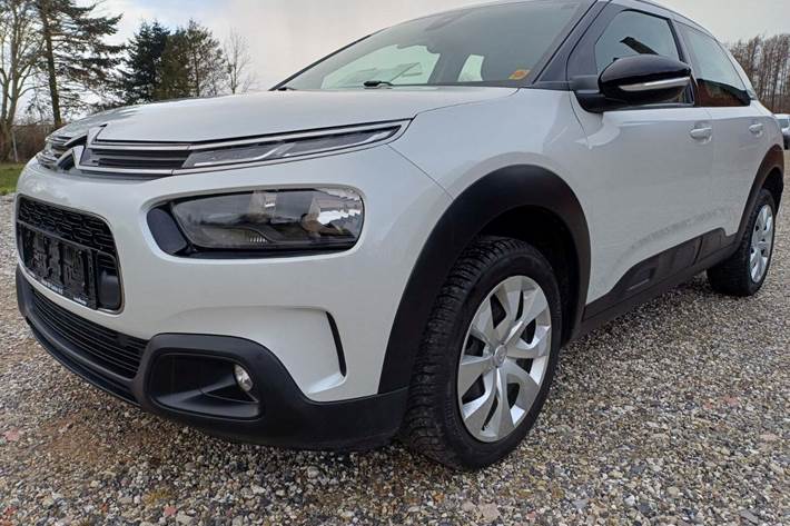 Hvid Citroën C4 Cactus fra 2020 set udefra