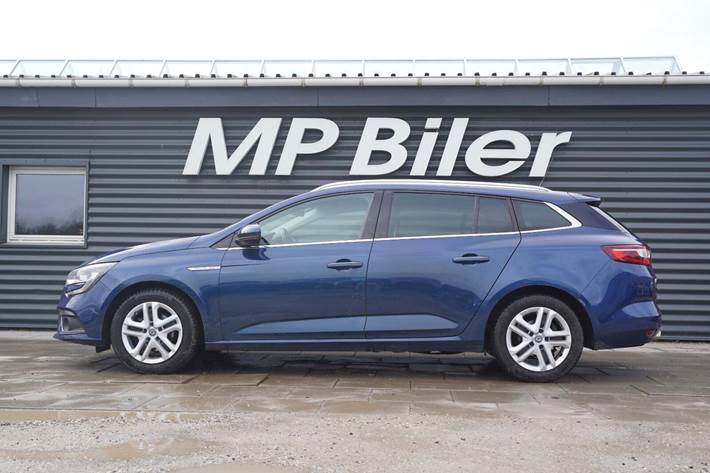 Blå Renault Megane IV fra 2017